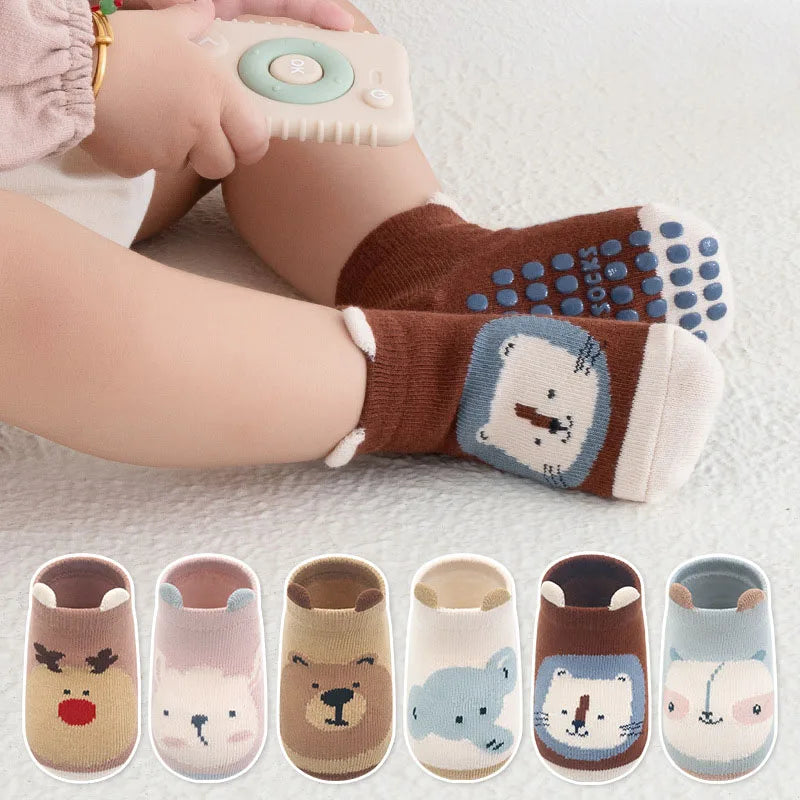 Calcetines antideslizantes infantiles con dibujos (pack de 6 pares)